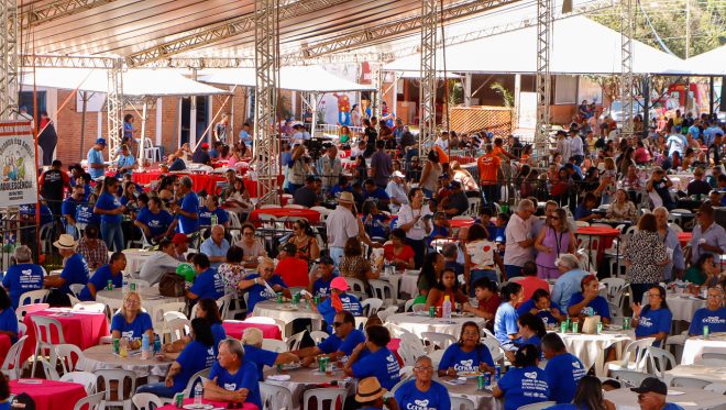 Fotos: 26ª Festa da Linguiça de Maracaju - Almoço Sábado 30/04