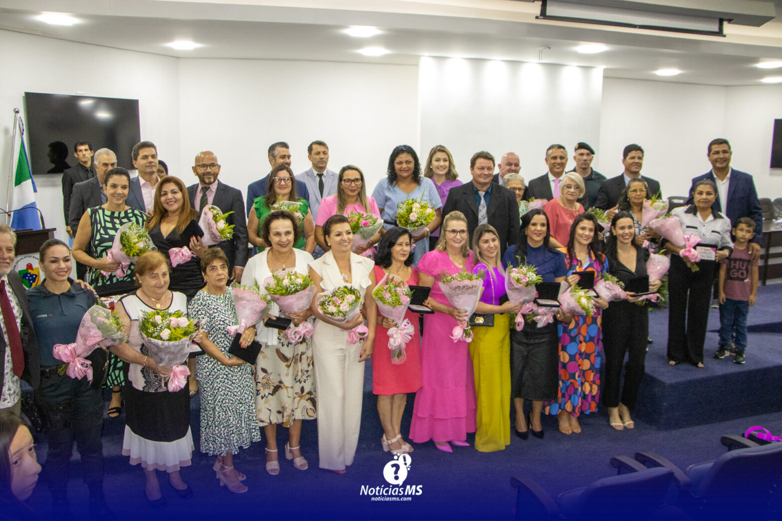 Fotos: Sessão Solene na Câmara Municipal de Maracaju em homenahem ao Dia Internacional da Mulher