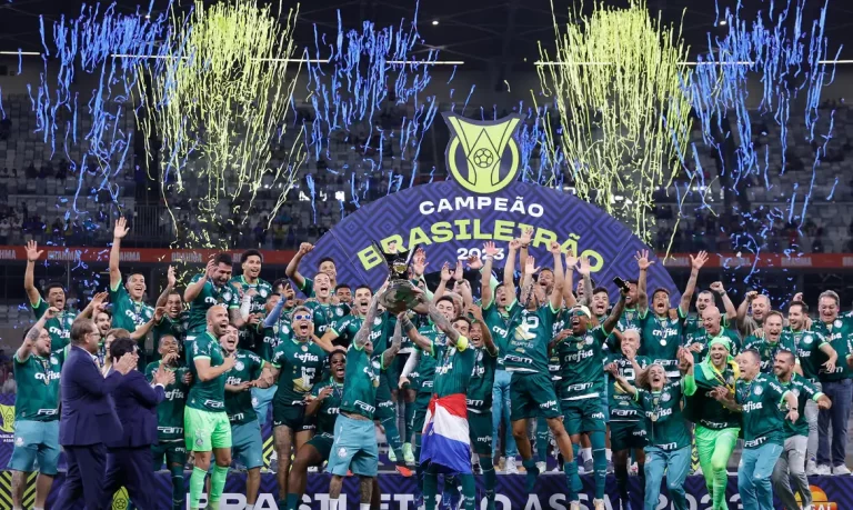 Palmeiras Conquista o Décimo Segundo Título Brasileiro e Santos Enfrenta Primeiro Rebaixamento
