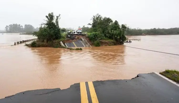 Chuvas Catastróficas Assolam Agricultura no Rio Grande do Sul